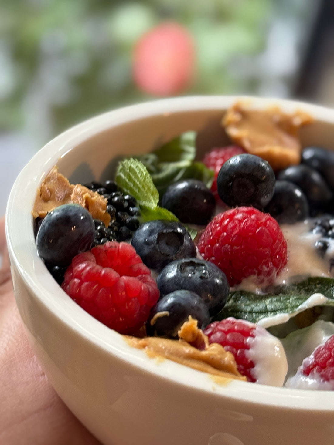 Vegan Berry Protein Bowl – High-Protein, Antioxidant-Rich, Gut-Friendly Breakfast