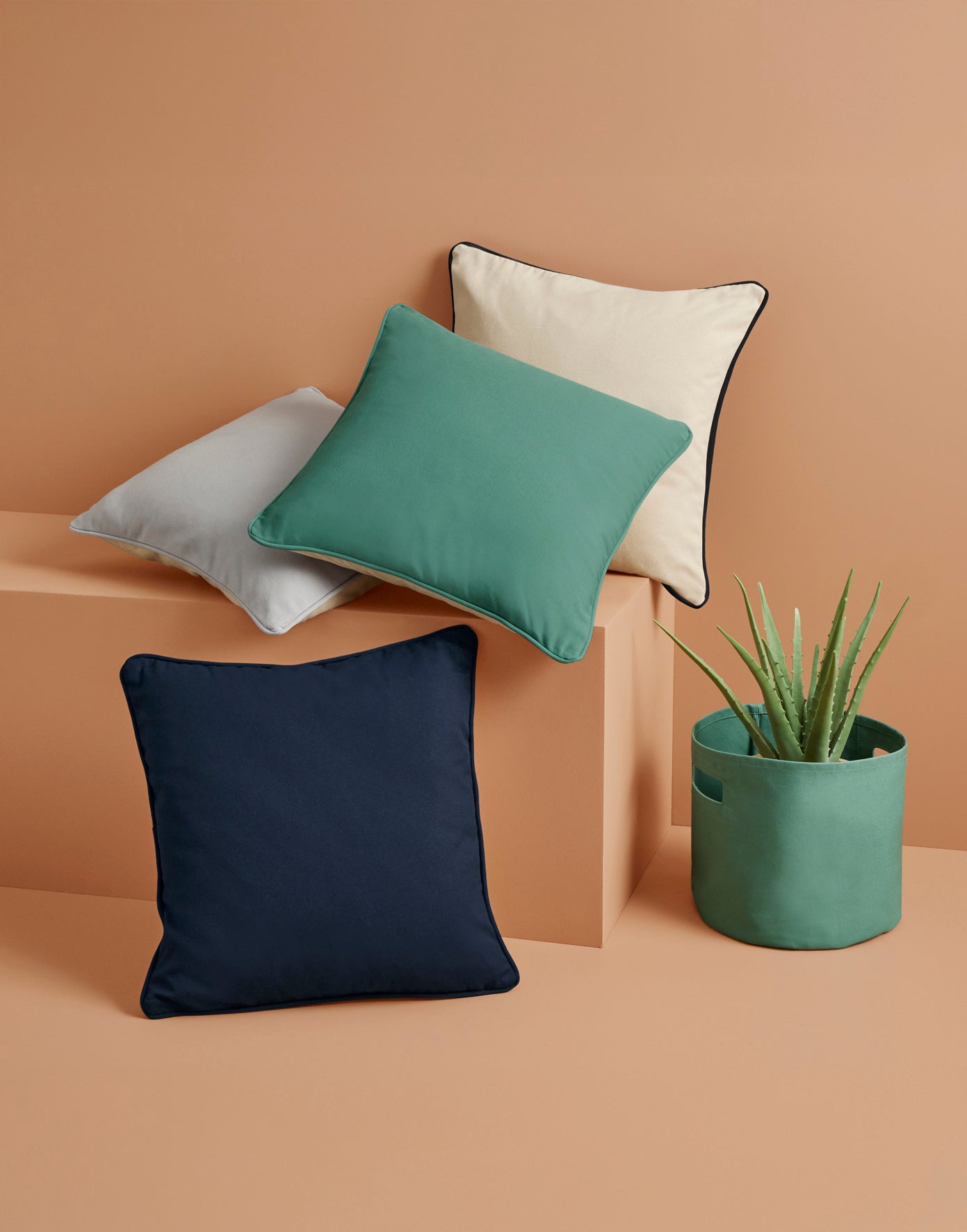 YUNEXA Customizable Cushion Cover